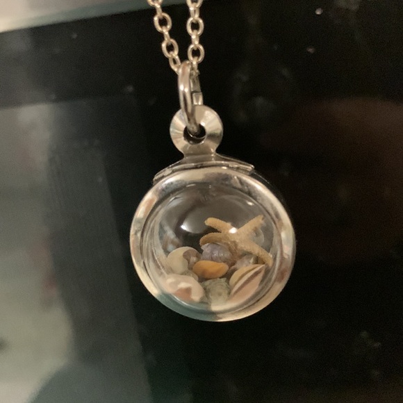 Sterling Silver Necklace with Sea Shell Pendent - Picture 2 of 5